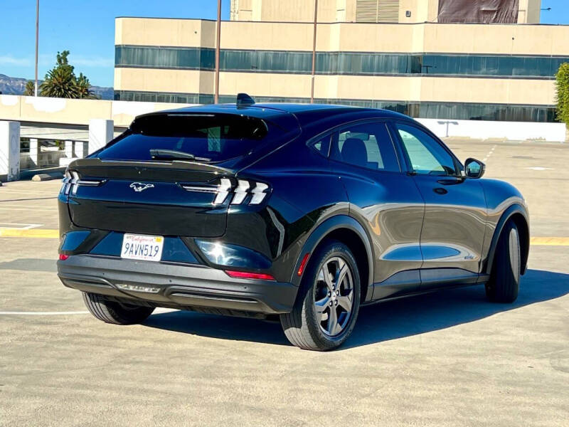 2022 Ford Mustang Mach-E Select