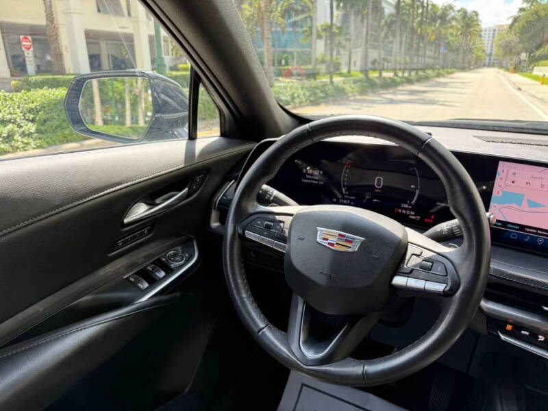 2024 Cadillac XT4 Premium Luxury