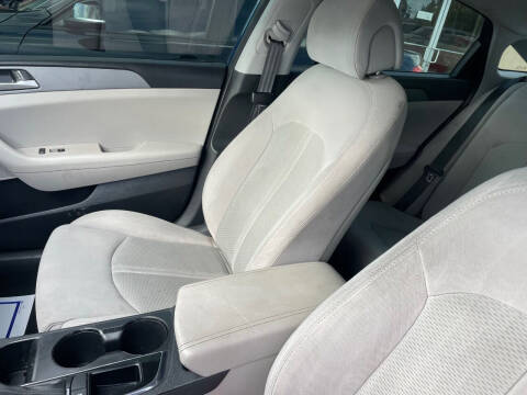 2017 Hyundai Sonata SE