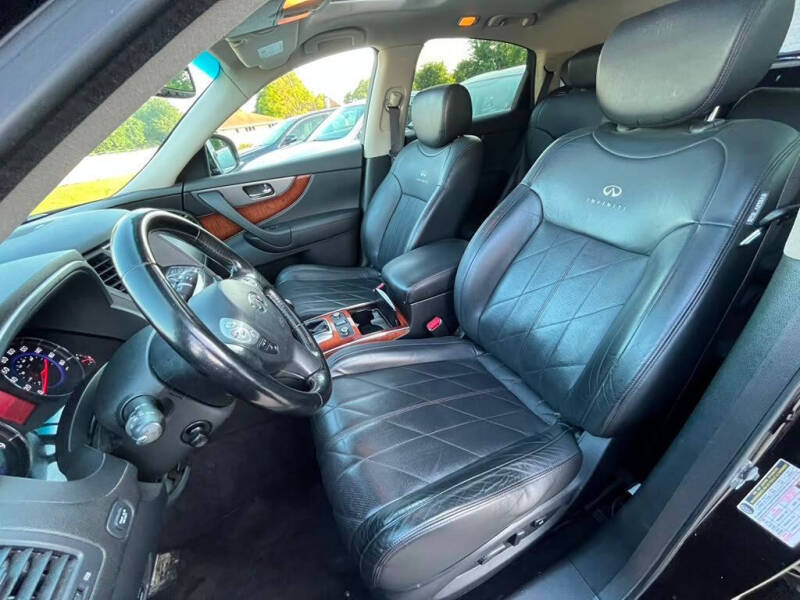2011 Infiniti FX35