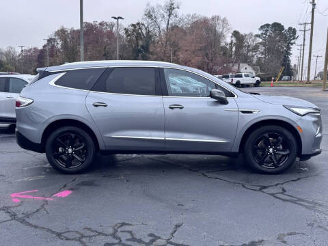 2023 Buick Enclave Essence