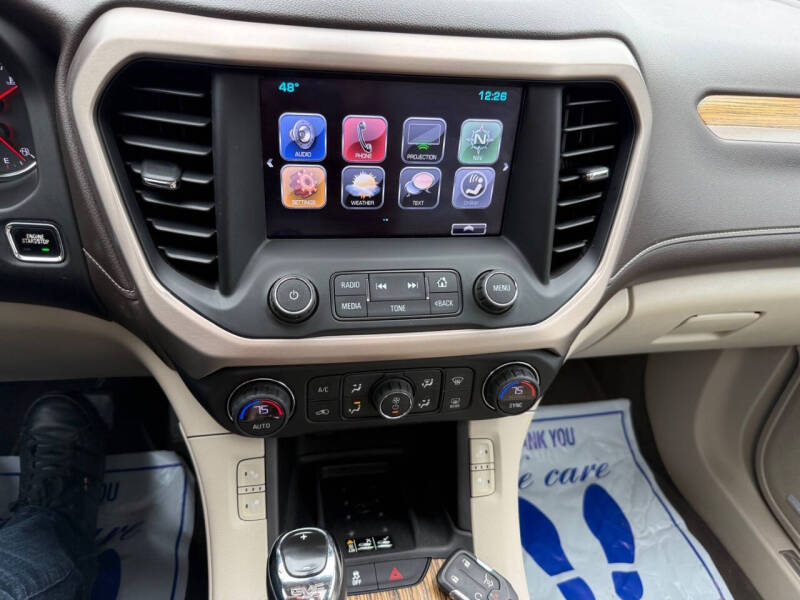2017 GMC Acadia Denali