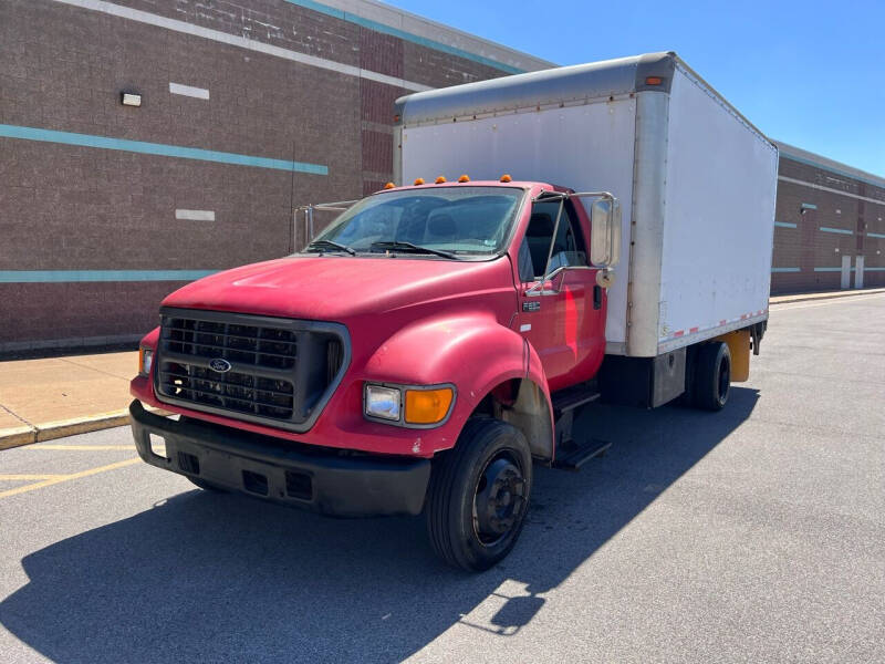 2000 Ford F-650 Super Duty for sale at Bogie's Motors in Saint Louis MO