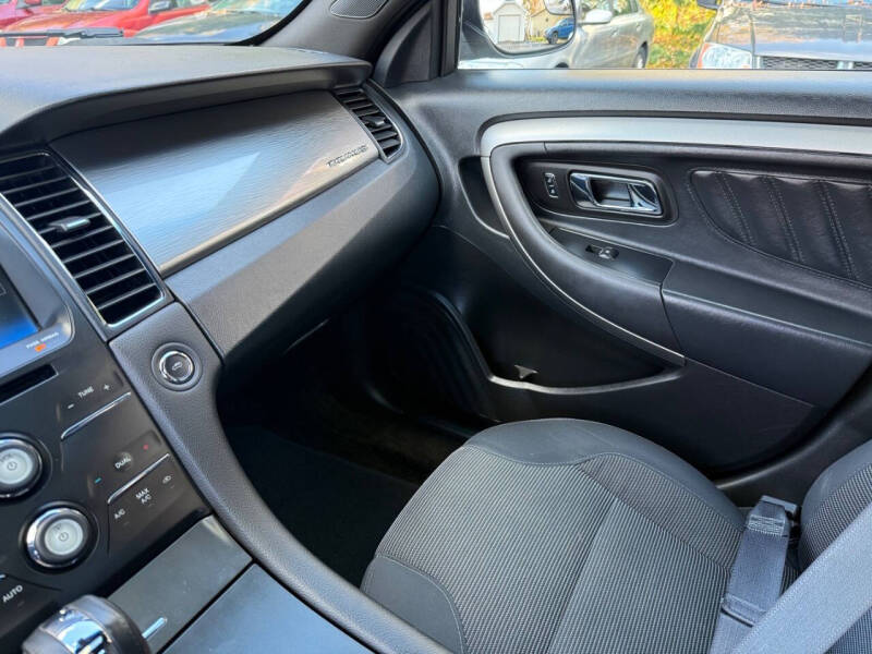 2013 Ford Taurus SEL