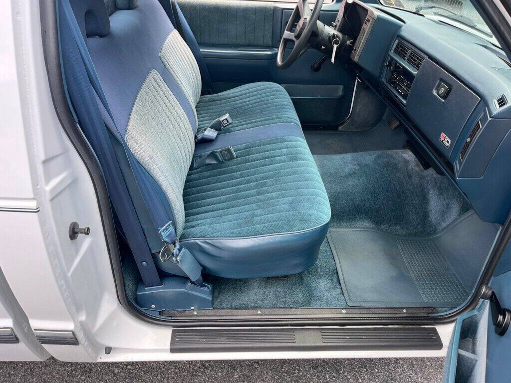 1993 Chevrolet S-10 28