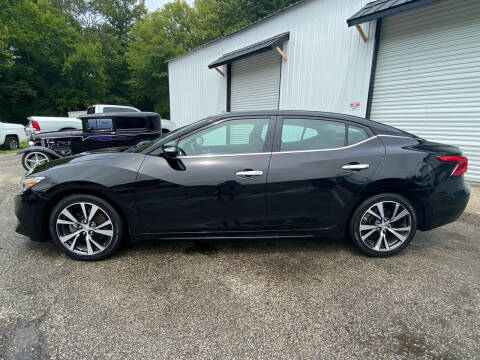 2017 Nissan Maxima for sale at Monroe Auto's, LLC in Parsons TN