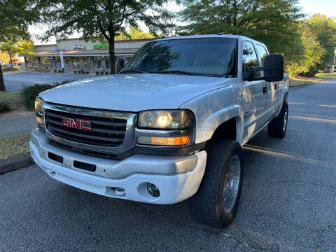 2004 GMC Sierra 2500HD for sale at Luxury Cars of Atlanta in Snellville GA