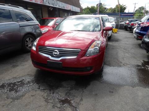 2009 Nissan Altima for sale at R & P AUTO GROUP LLC in Plainfield NJ