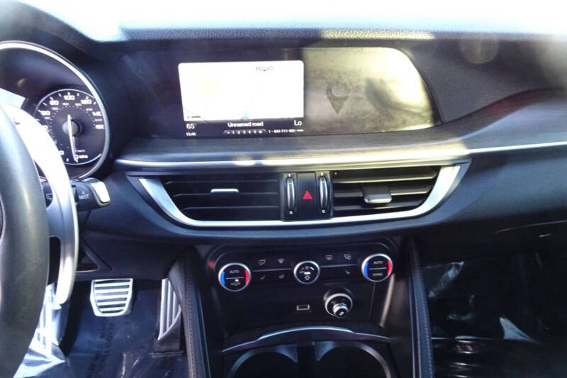 2018 Alfa Romeo Stelvio Ti Sport