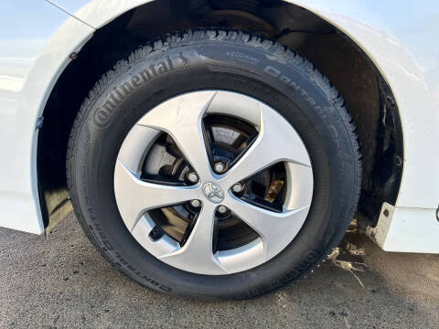 2013 Toyota Prius Three