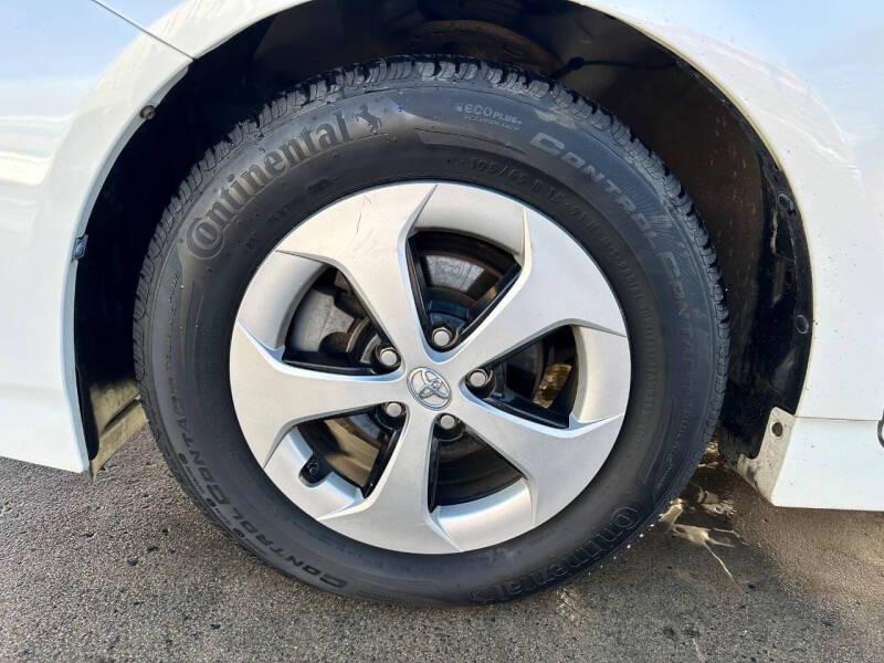 2013 Toyota Prius Three