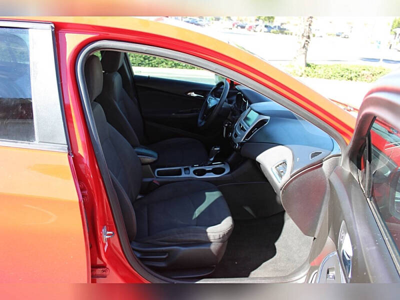 2018 Chevrolet Cruze LS Auto