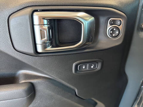 2025 Jeep Gladiator Sport