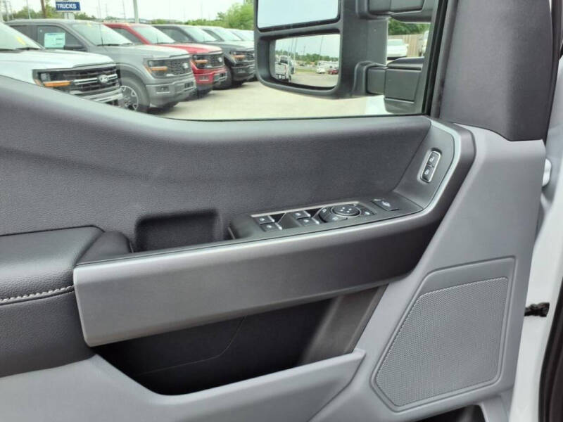 2025 Ford F-350 Super Duty XLT