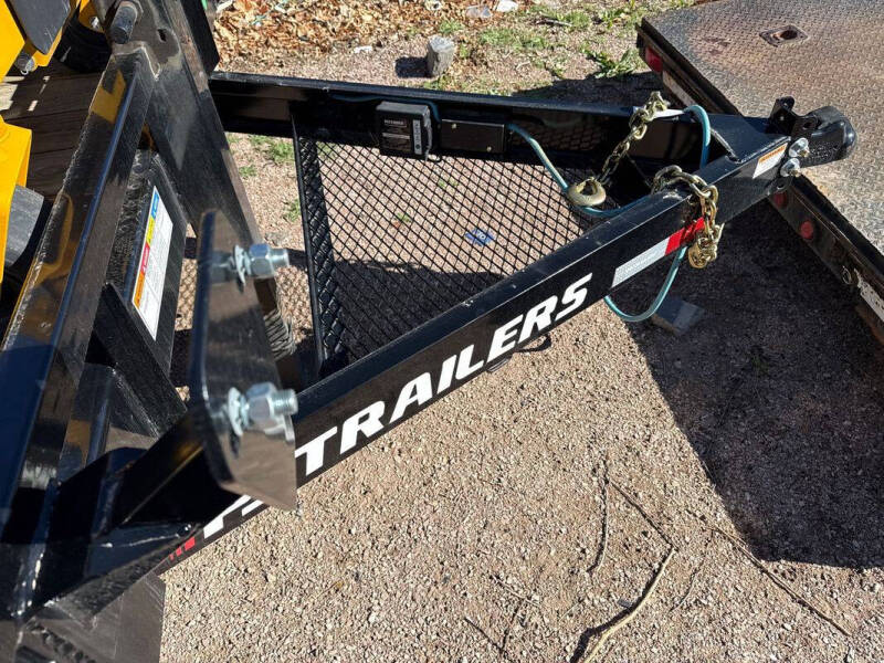 2024 PJ Trailers 1C232