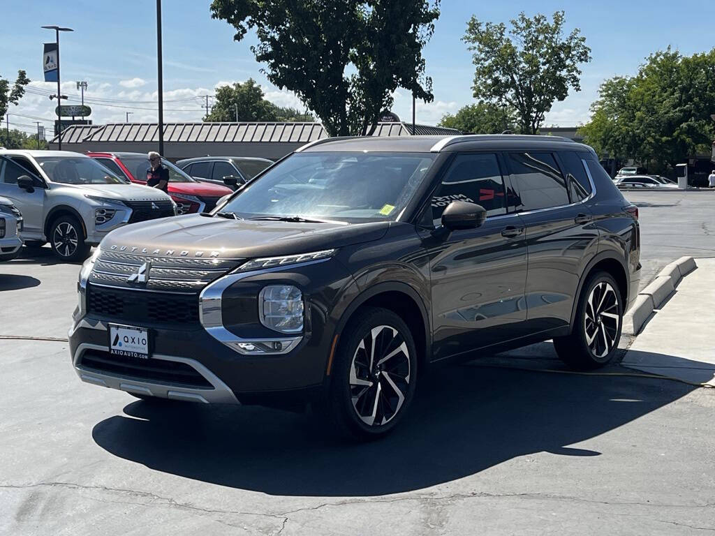 2024 Mitsubishi Outlander for sale at Axio Auto Boise in Boise, ID