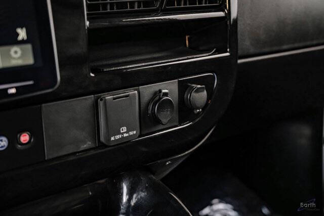 2023 Chevrolet Express 2500