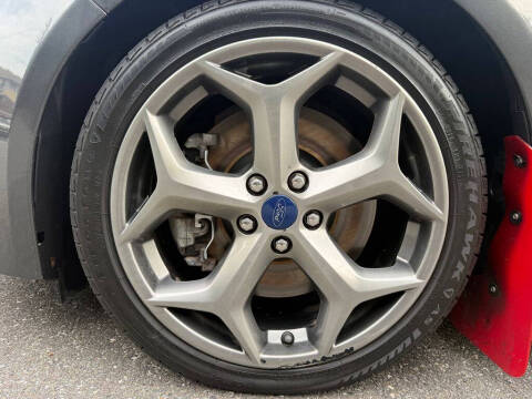 2017 Ford Focus ST