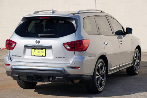 2020 Nissan Pathfinder Platinum