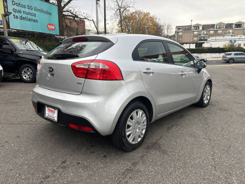 2014 Kia Rio 5-Door LX