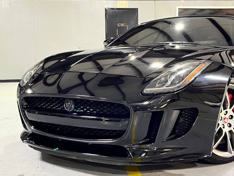 2015 Jaguar F-TYPE R