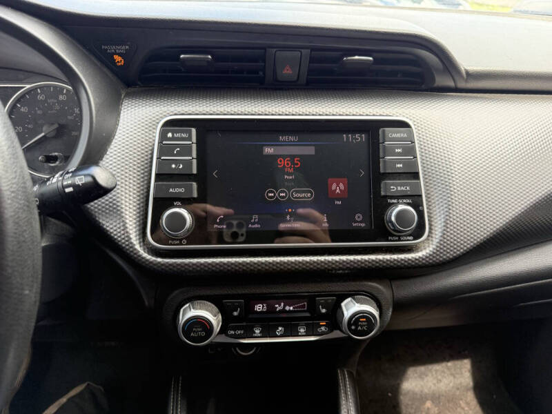 2019 Nissan Kicks S