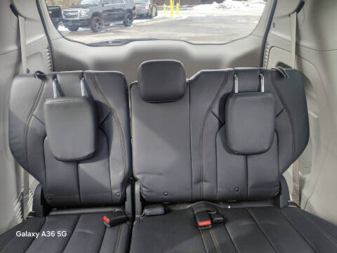 2017 Chrysler Pacifica Touring-L