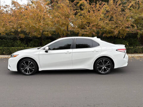 2020 Toyota Camry SE