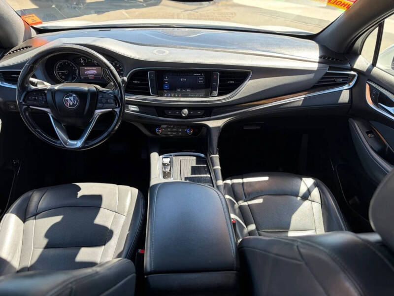 2022 Buick Enclave Essence
