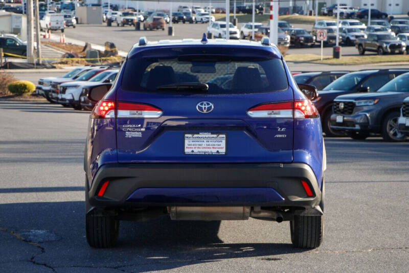 2024 Toyota Corolla Cross LE