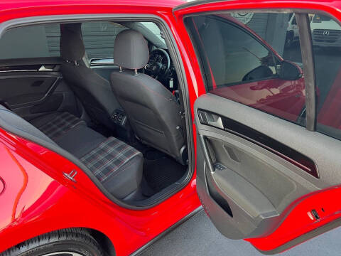 2016 Volkswagen Golf GTI S