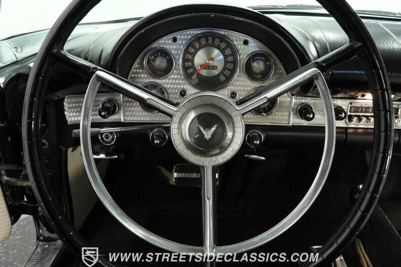 1957 Ford Thunderbird