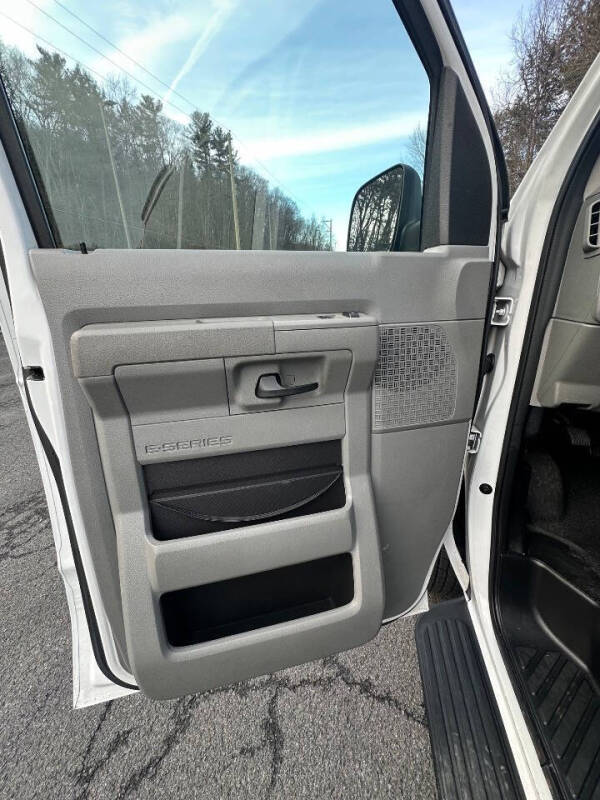 2009 Ford E-Series E-350 SD XL