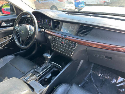 2019 Kia Cadenza Premium