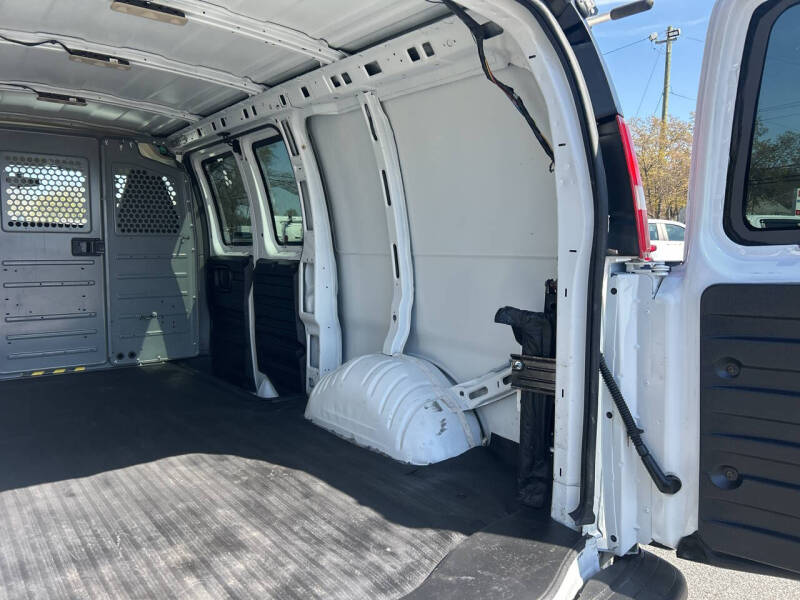 2017 Chevrolet Express 2500