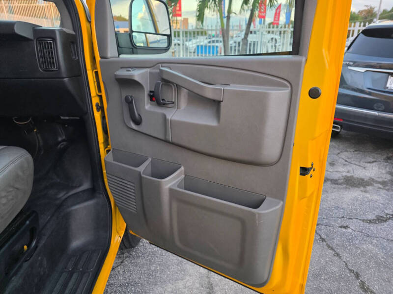 2018 GMC Savana 3500