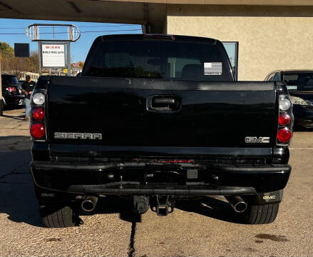 2003 GMC Sierra 1500 Denali