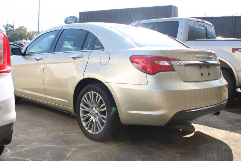 Used 2011 Chrysler 200 Limited with VIN 1C3BC2FB5BN501061 for sale in Natchez, MS