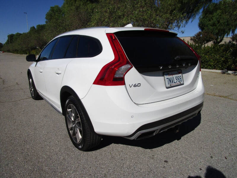 2015 Volvo V60 Cross Country T5 Platinum