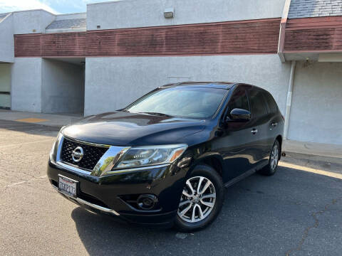 2014 Nissan Pathfinder for sale at LG Auto Sales in Rancho Cordova CA