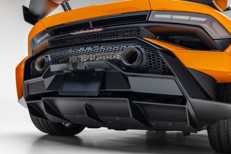 2023 Lamborghini Huracan STO