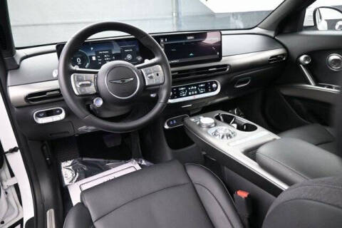 2025 Genesis GV60 Standard