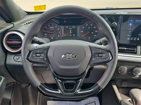 2025 Chevrolet Trax RS