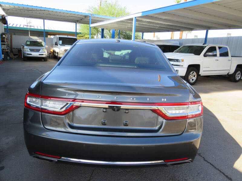 2017 Lincoln Continental Select