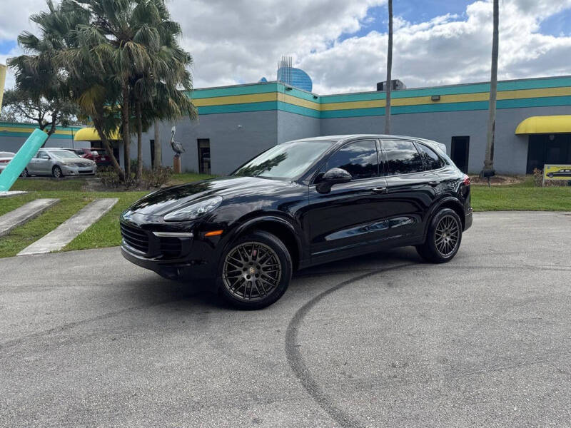 2017 Porsche Cayenne Platinum Edition