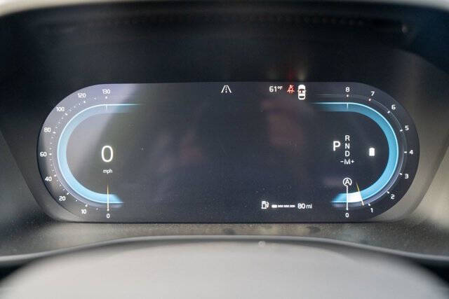 2024 Volvo XC40 B5 Plus Dark Theme