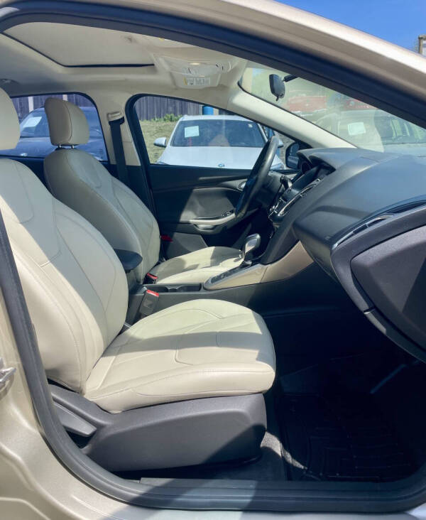 2017 Ford Focus Titanium