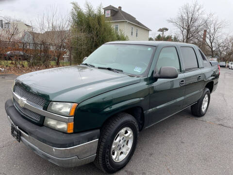 2004 Chevrolet Avalanche for sale at Auto Outlet of Ewing in Ewing NJ