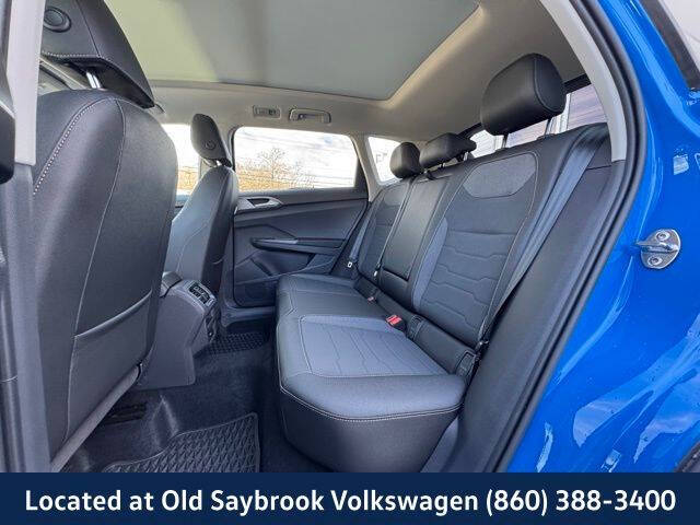 2025 Volkswagen Taos SE Black