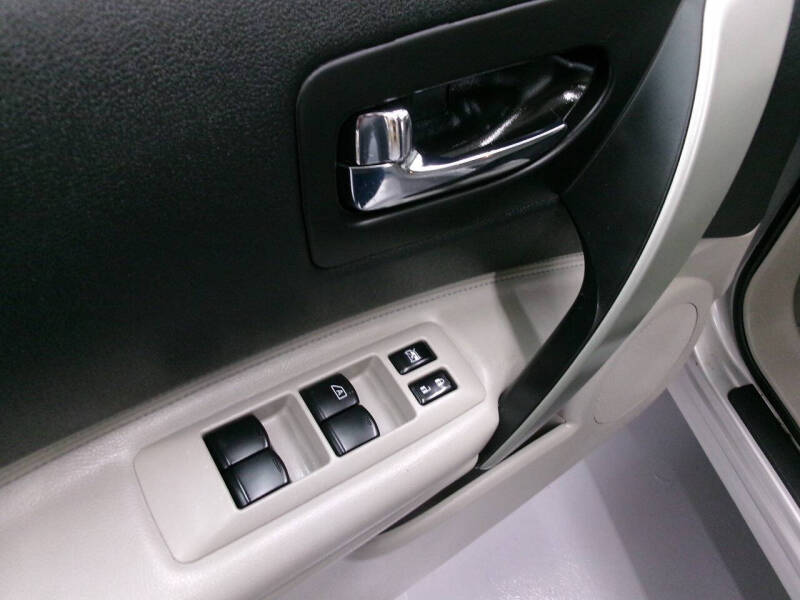 2012 Nissan Rogue SV w/SL Package
